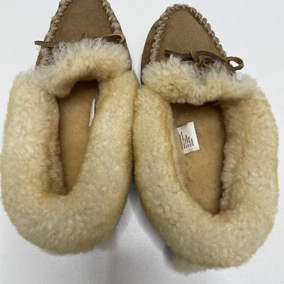 L.L Bean Women 7 M Tan Wicked Good Sheepskin Slippers Moccasins Shoes 130484 EUC - Picture 7 of 12